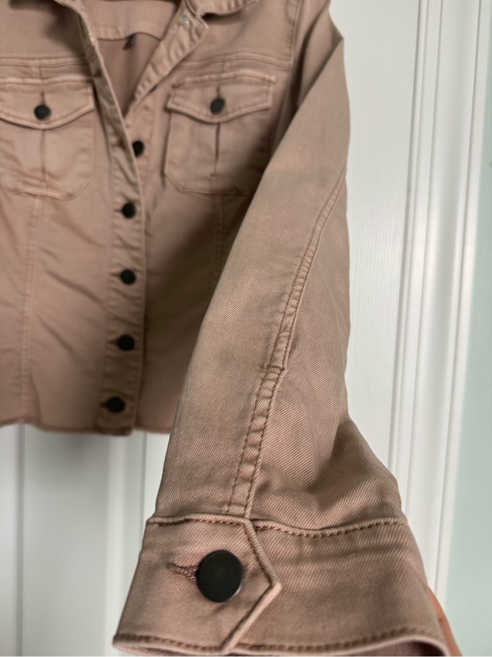 Like-New Kut from the Kloth Kara Denim Jacket Large Dusty Pink Frayed Hem | L - Picture 3 of 11